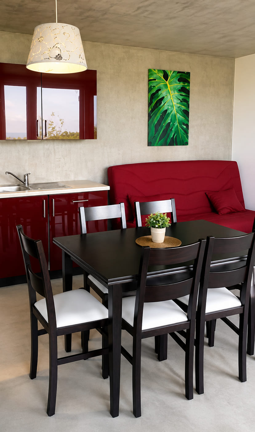 Fitted kitchen cabinetry